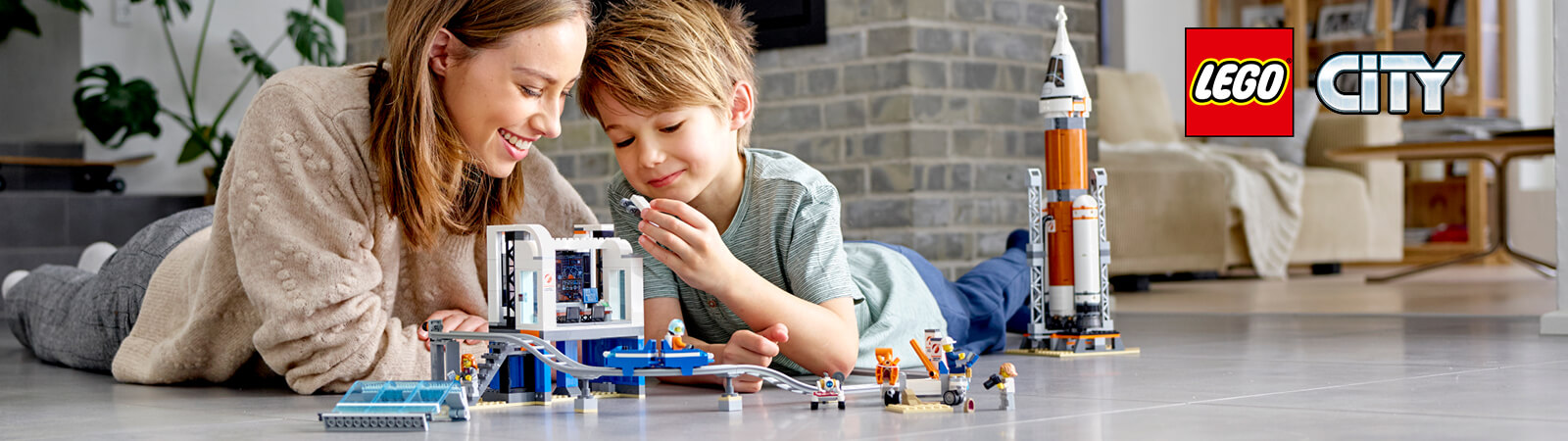 Introducing Deep Space Rocket and Launch Control from LEGO® CITY