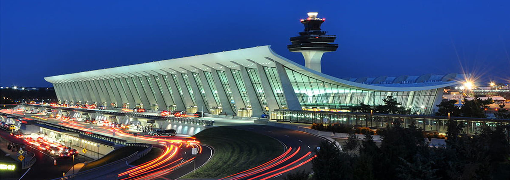 The Future of Airports: Innovation and Passenger Experience